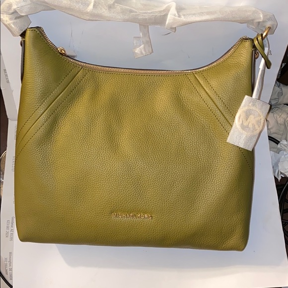 NWT-Micheal Kors—Aria Pebble Leather Shoulder Bag - Picture 1 of 5